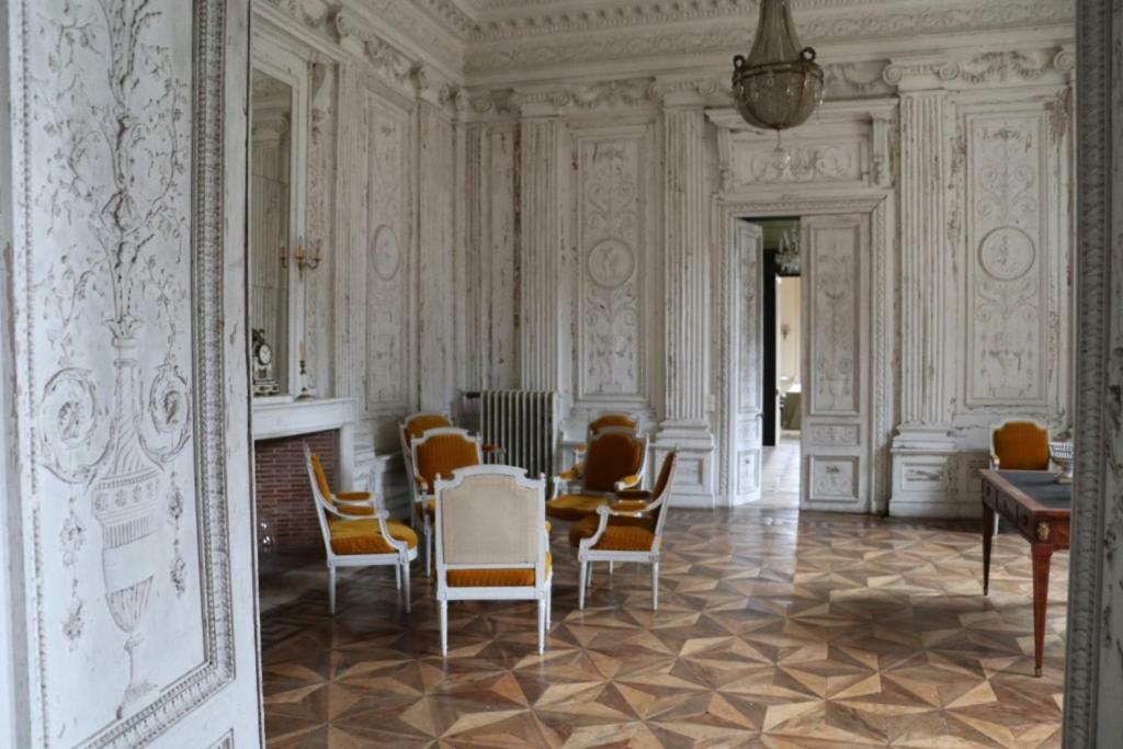 Le Chateau De Bressey & Son Orangerie Exteriér fotografie